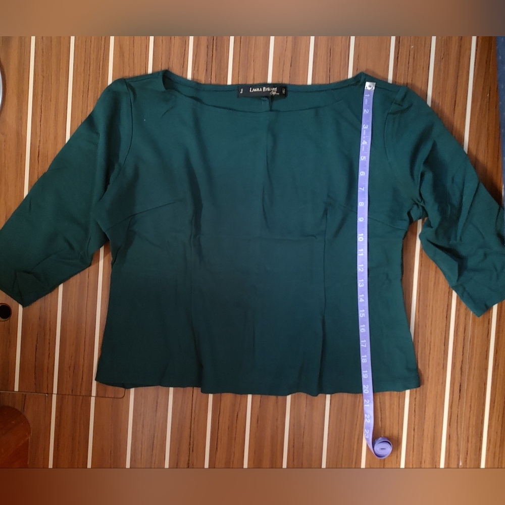3x Green Sabrina top